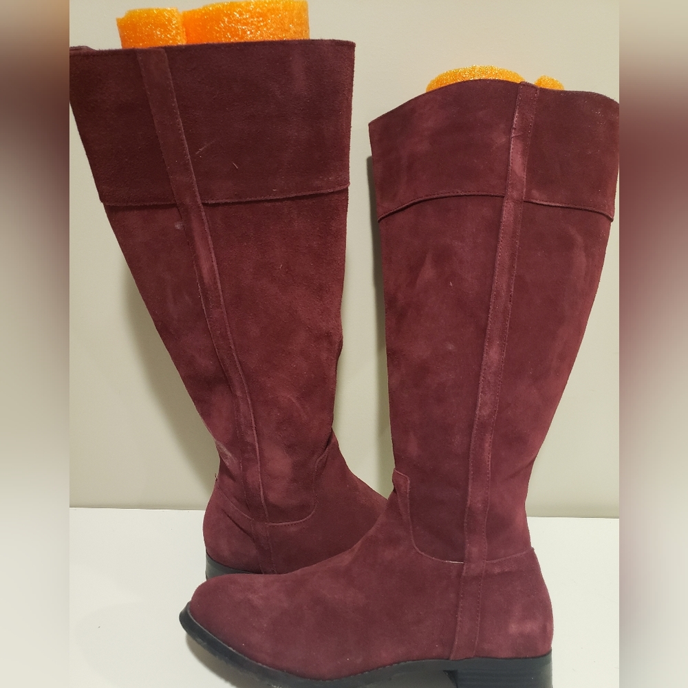 Burgandy suede knee high boots 12W with low heel